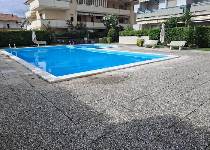 Holihome Salmiro Apartman *